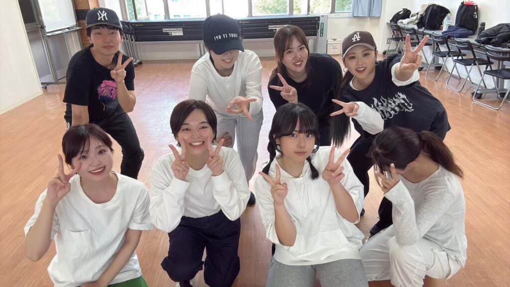 難波のダンススクールでK-POPダンスを学ぶ