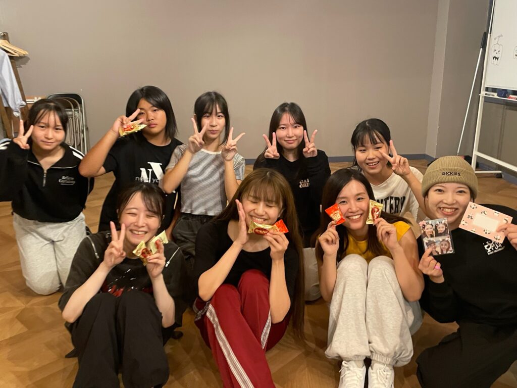 心斎橋の初心者向けダンススクール体験レッスン風景